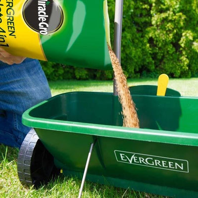 Miracle-Gro® EverGreen Complete 4-in-1 Lawn Care